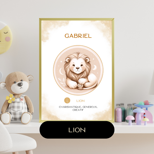 Affiche astrologique personnalisée Lion pour bébé, avec illustration douce d’un lion et encadrée sur une étagère de chambre d’enfant.